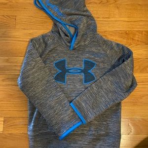 COPY - Size 5 Under Armour boys sweatshirt.  no stains! Worn ONCE!